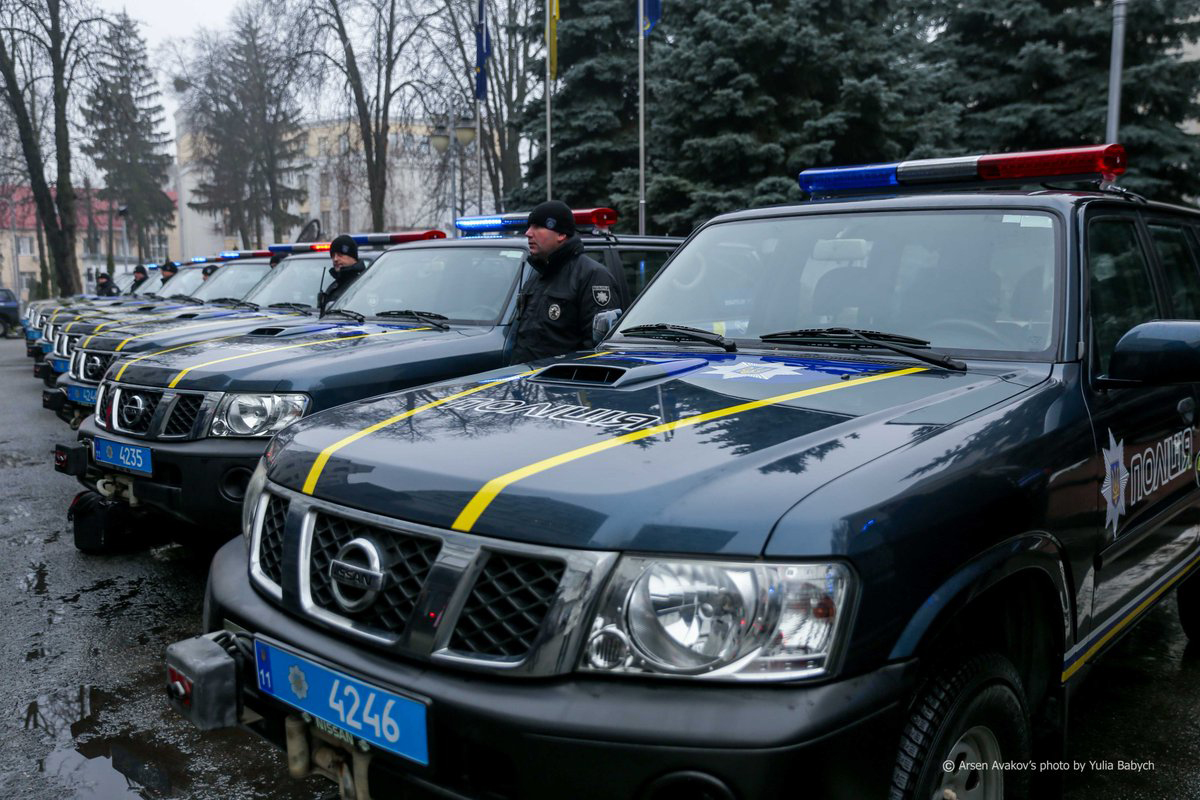 Украинские машины. Ниссан Патрол полиция. Полиция Украины Nissan Patrol. Ниссан Патрол милиция. Беркут Украина машина.