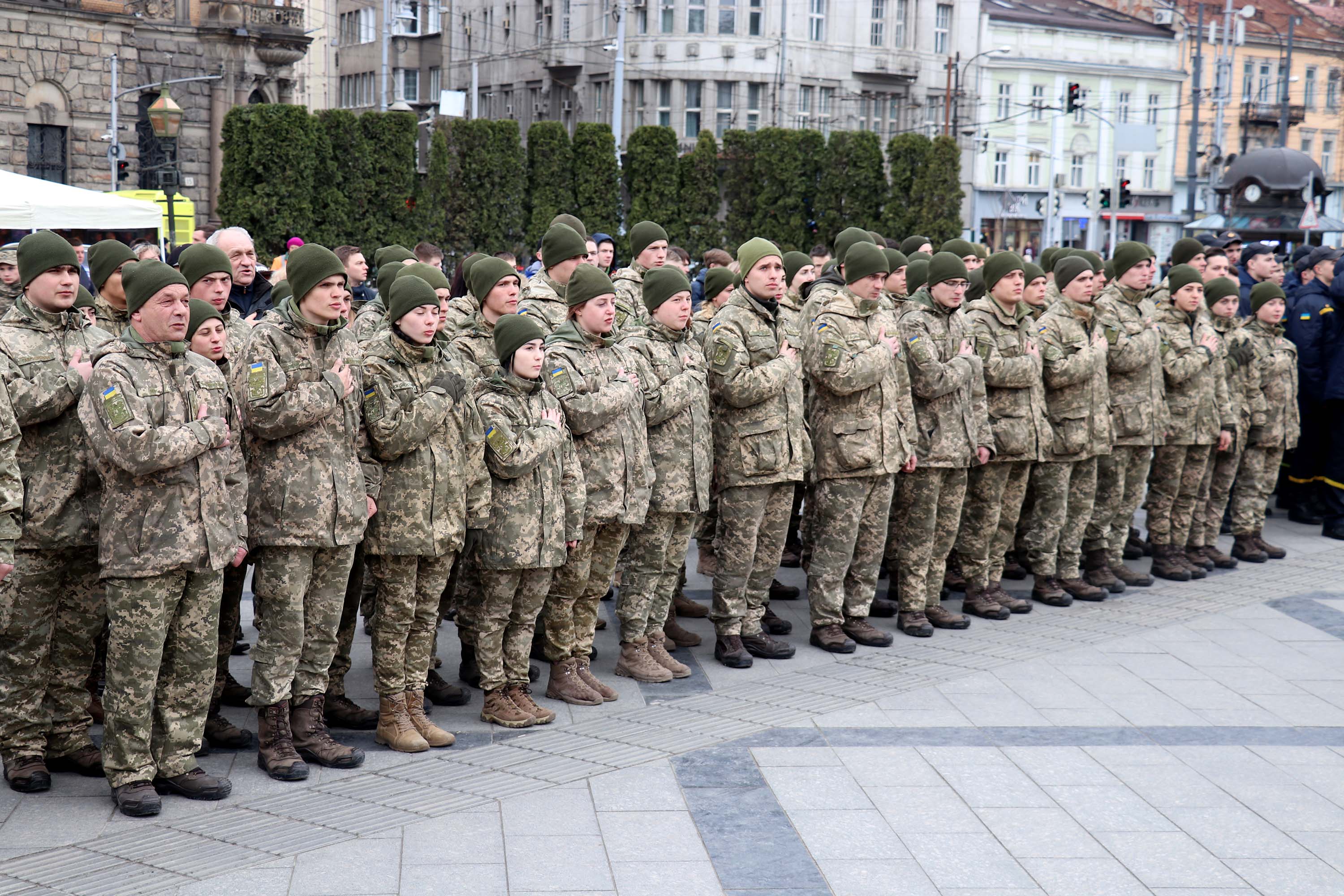 Новини україни сьогодні. Франция солдаты национальной гвардии.