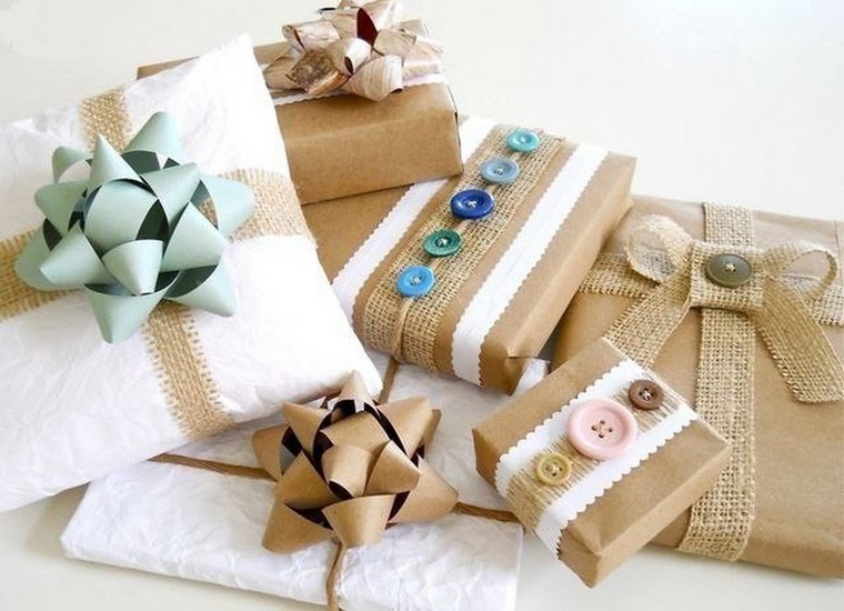 Подарочная бумага: как красиво завернуть подарок своими руками