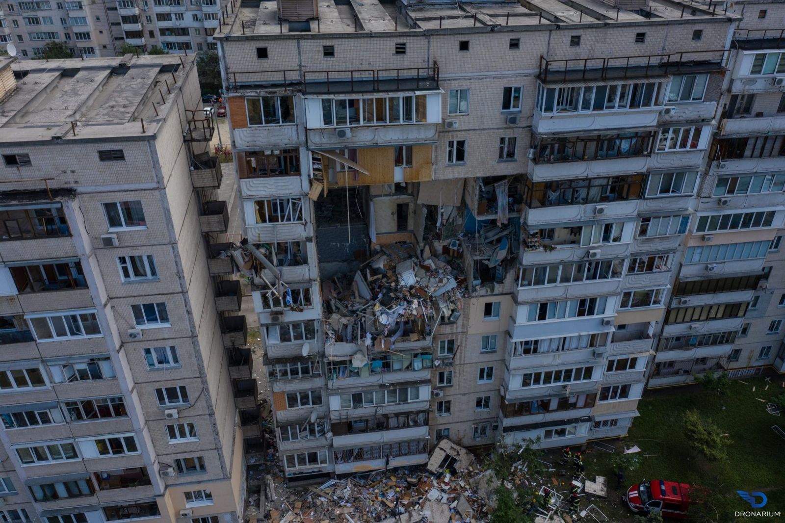 Разрушен звук. Взрыв многоэтажки. Взорван девятиэтажный дом. Взрыв многоэтажки в Киеве.