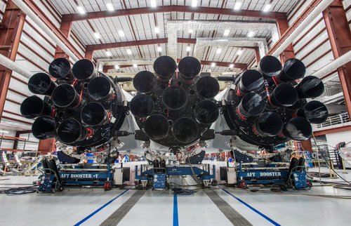 Маск, Falcon Heavy, SpaceX 
